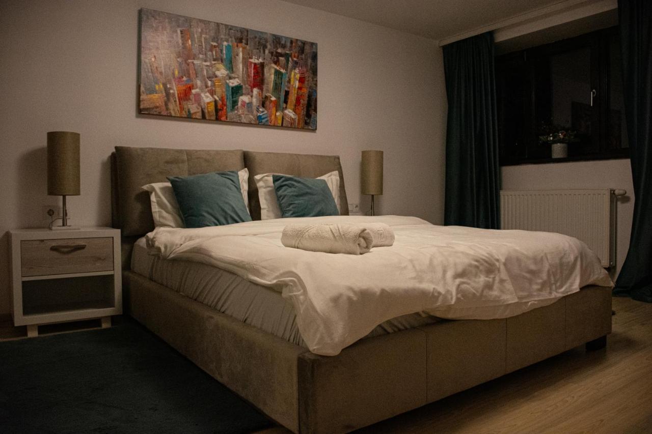 Janine Garden Hotel Brasov Ngoại thất bức ảnh