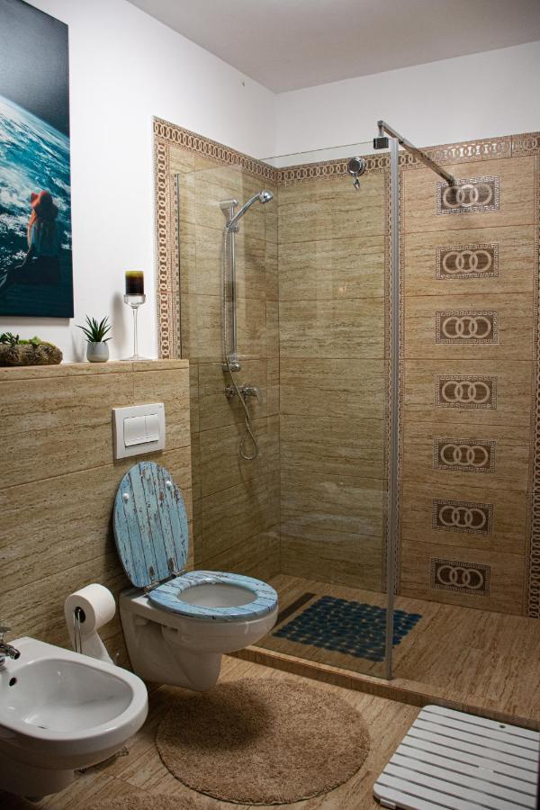 Janine Garden Hotel Brasov Ngoại thất bức ảnh