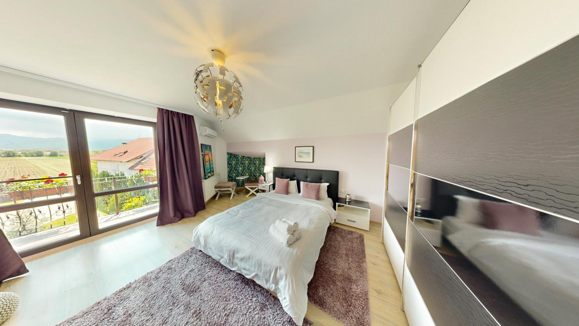 Janine Garden Hotel Brasov Ngoại thất bức ảnh